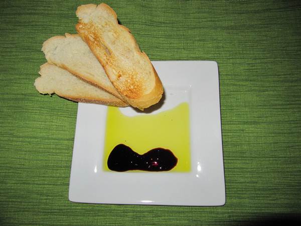 Azeite de Oliva. (karendotcom127/flickr)