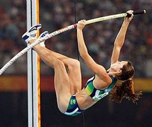 Fabiana Murer durante salto com vara. (Washington Alves/COB)